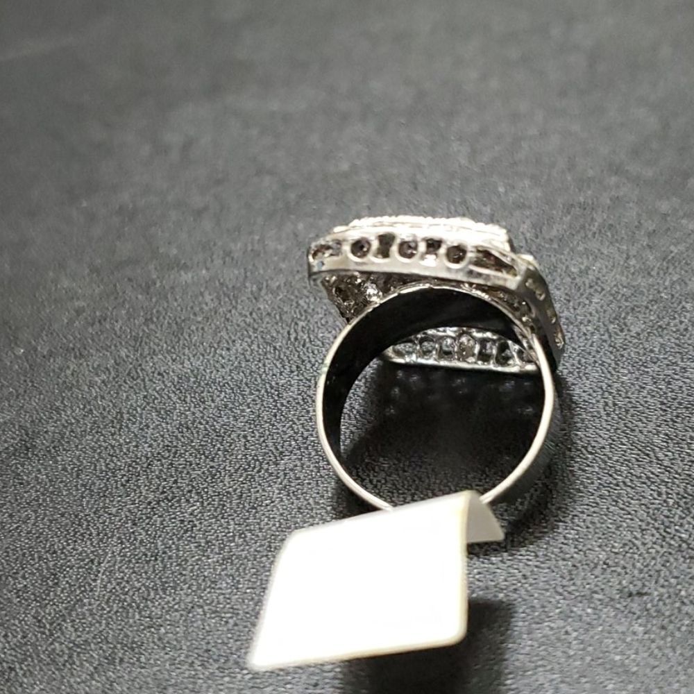 Silver tone rectangular rhinestone ring adjustable - Picture 5 of 9